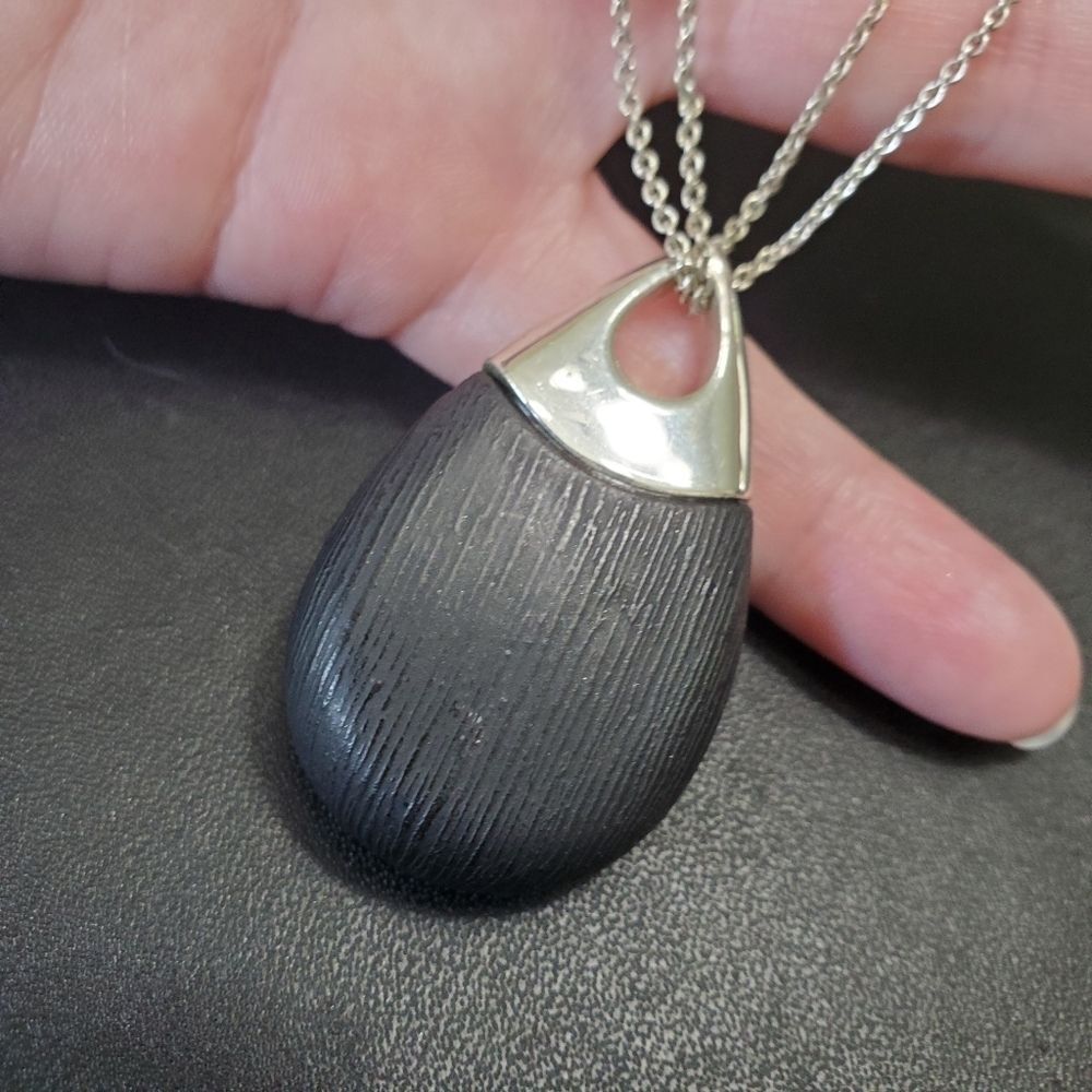 Liz & Co double-stranded necklace 20-22" silver tone black teardrop